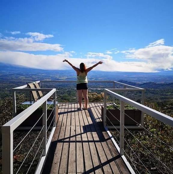 Meet your Posher, Anne-Marie - Picture 1 of 3